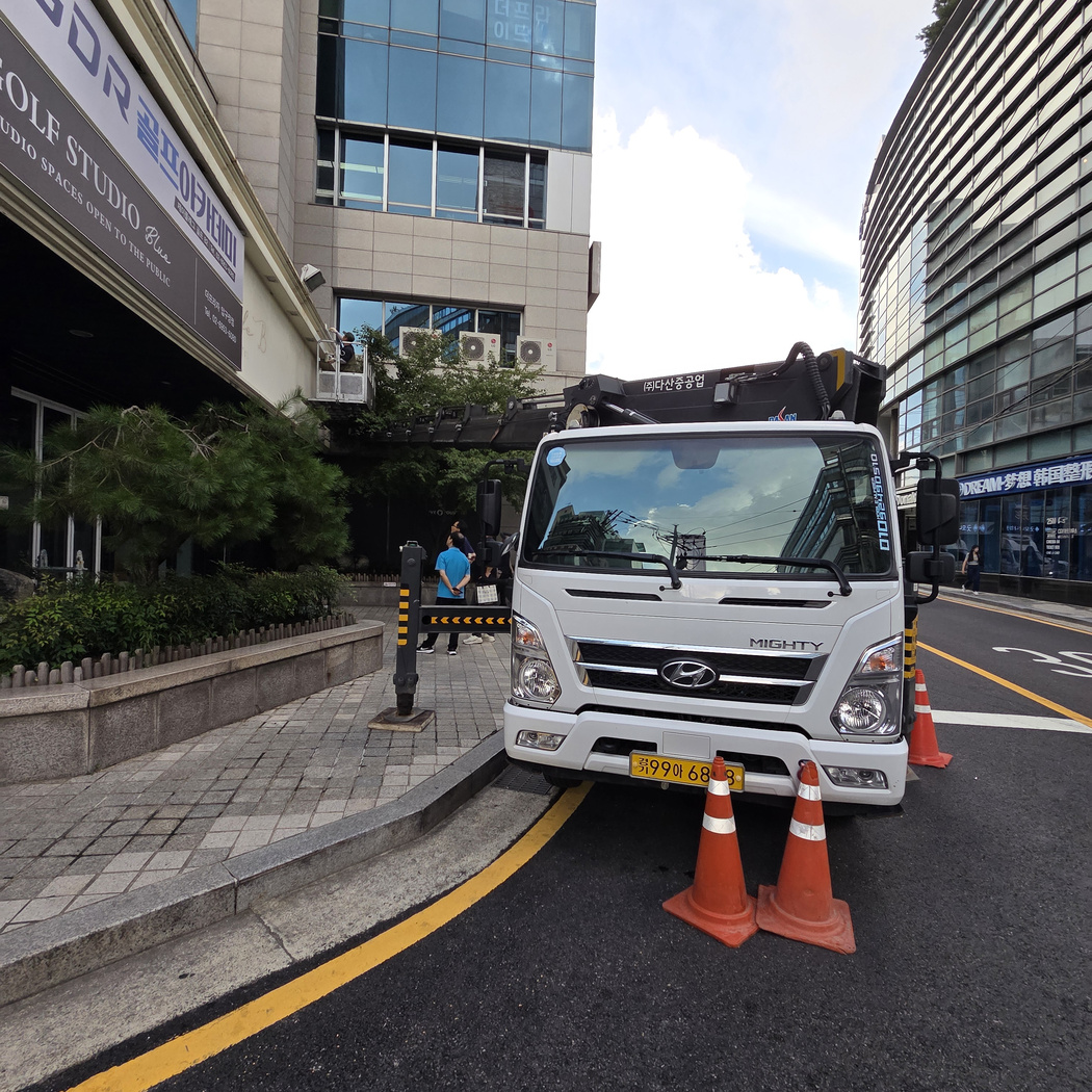 가로수 전지 스카이차 작업사진